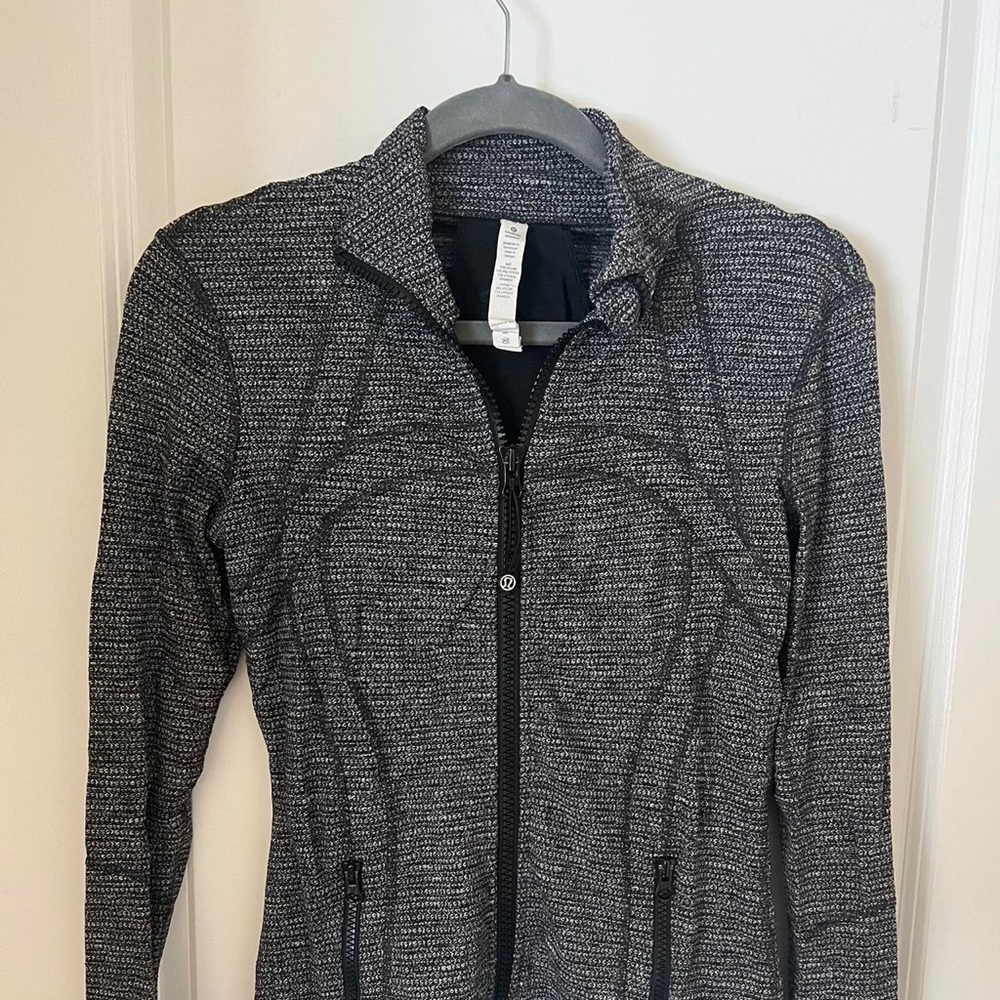 Lululemon Define - image 1